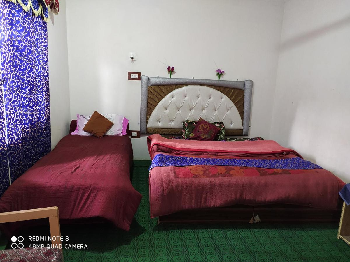 Hotel New Heaven Canal Srīnagar 外观 照片