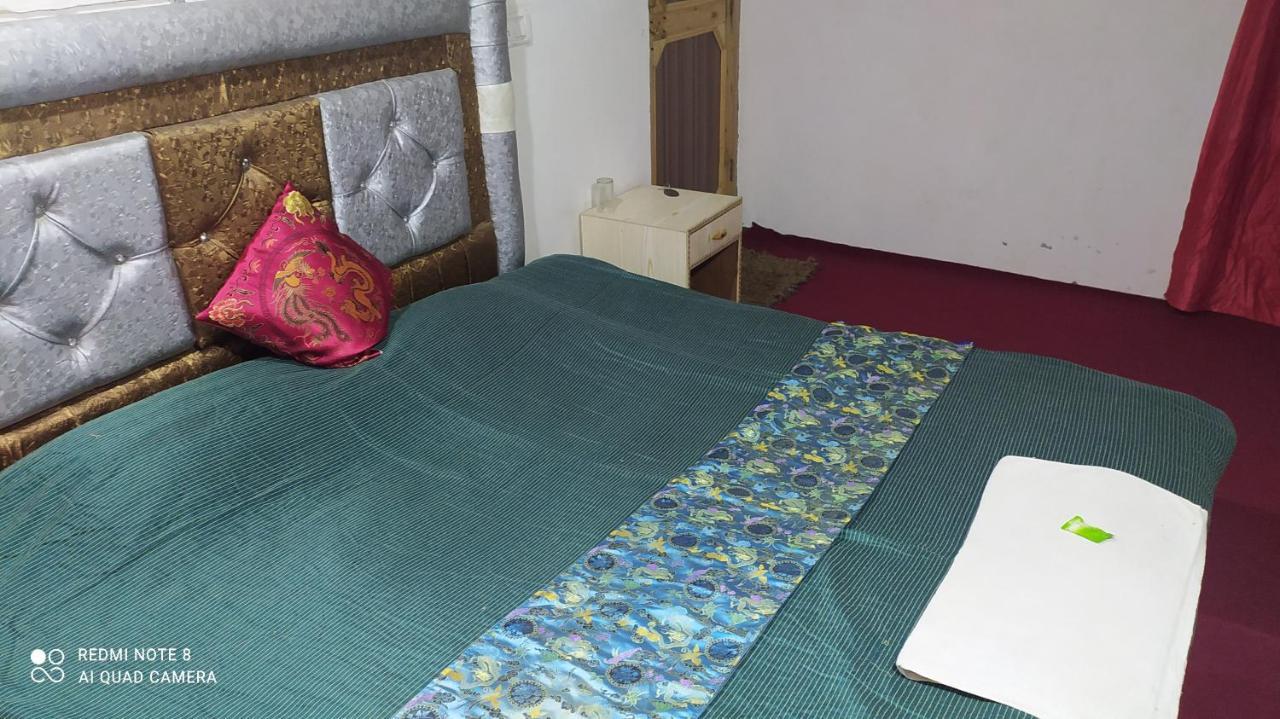 Hotel New Heaven Canal Srīnagar 外观 照片