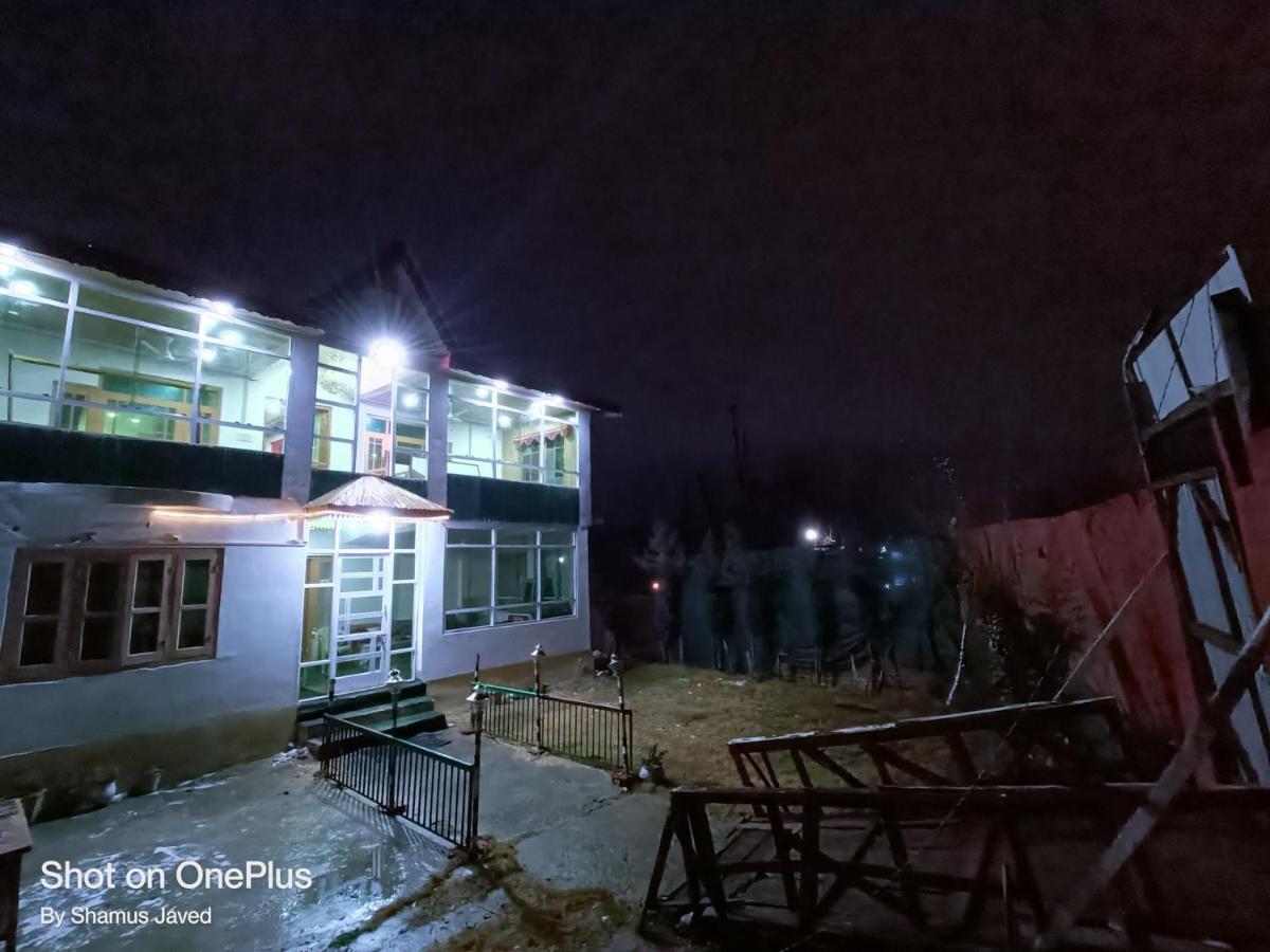 Hotel New Heaven Canal Srīnagar 外观 照片