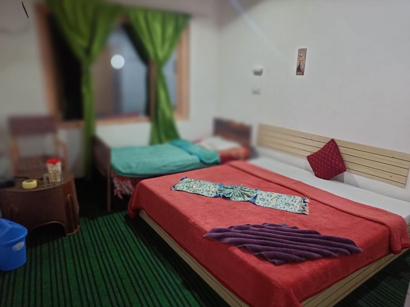 Hotel New Heaven Canal Srīnagar 外观 照片