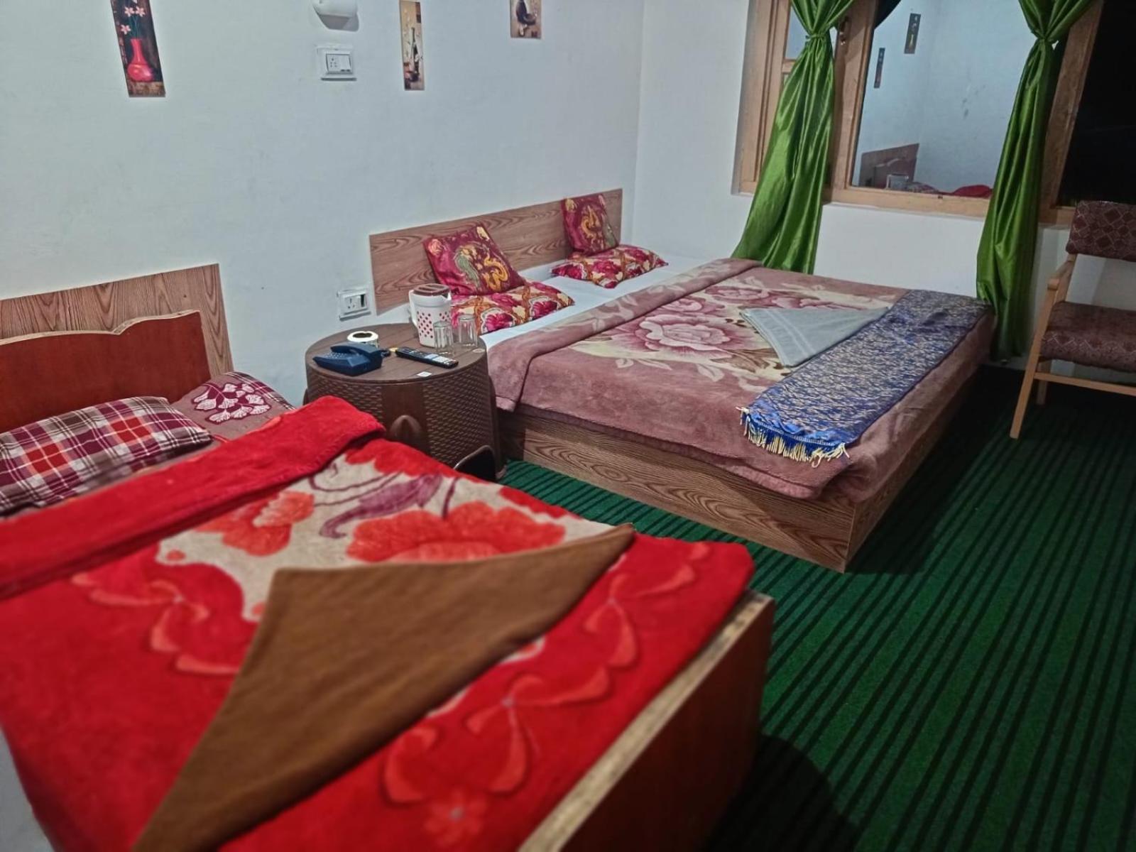 Hotel New Heaven Canal Srīnagar 外观 照片