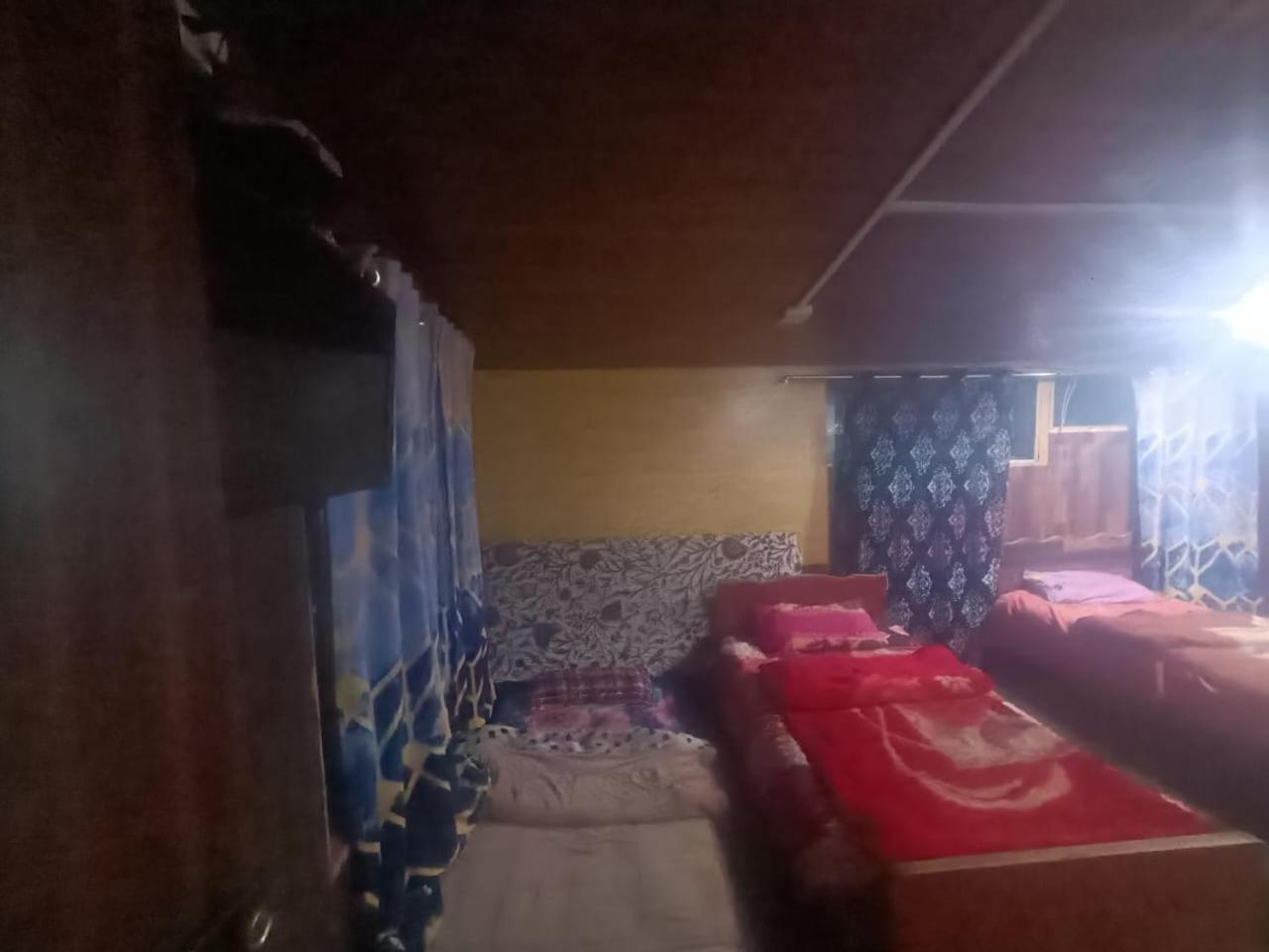 Hotel New Heaven Canal Srīnagar 外观 照片