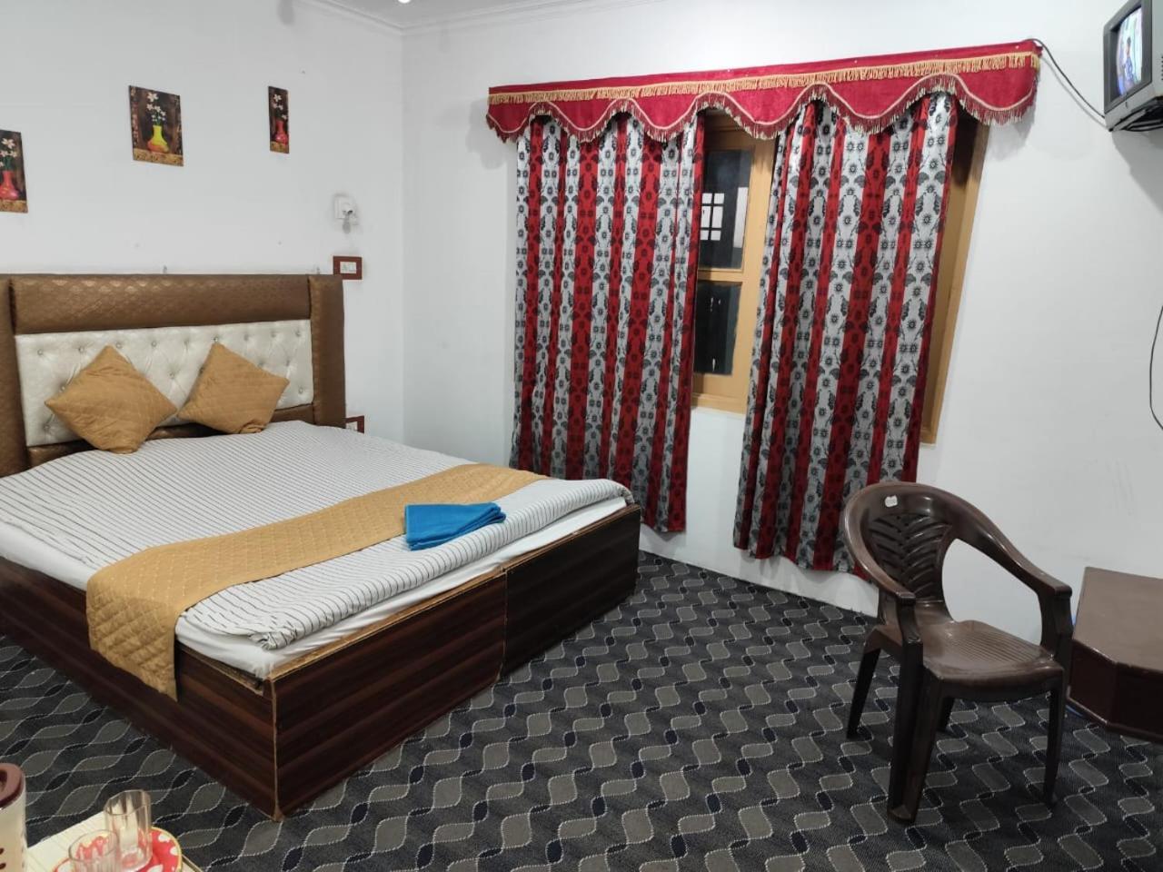 Hotel New Heaven Canal Srīnagar 外观 照片