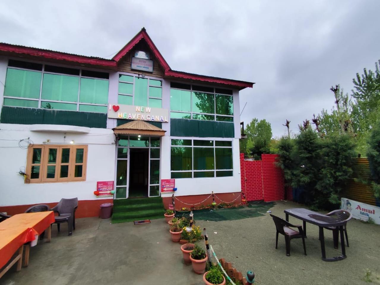 Hotel New Heaven Canal Srīnagar 外观 照片