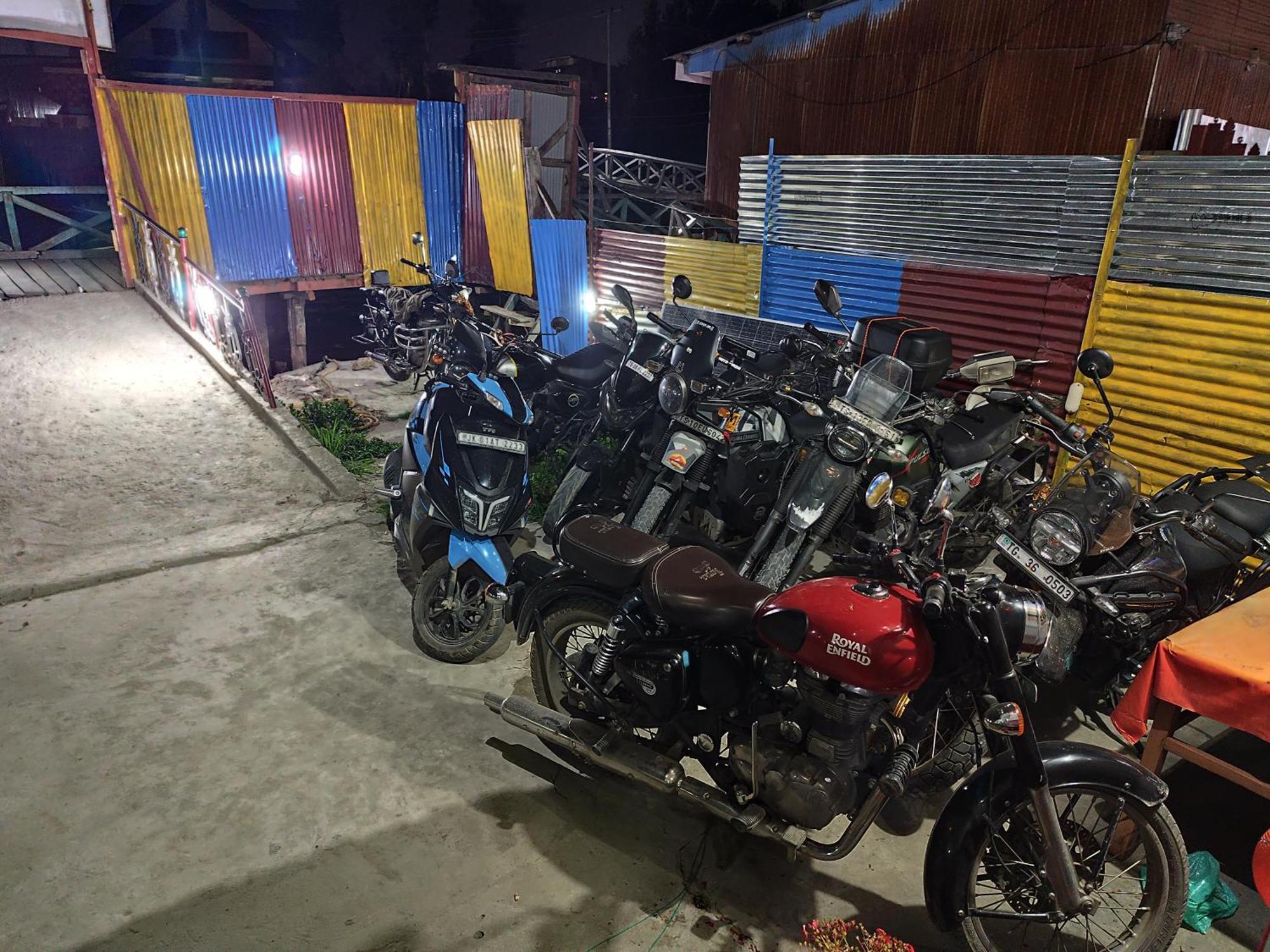 Hotel New Heaven Canal Srīnagar 外观 照片