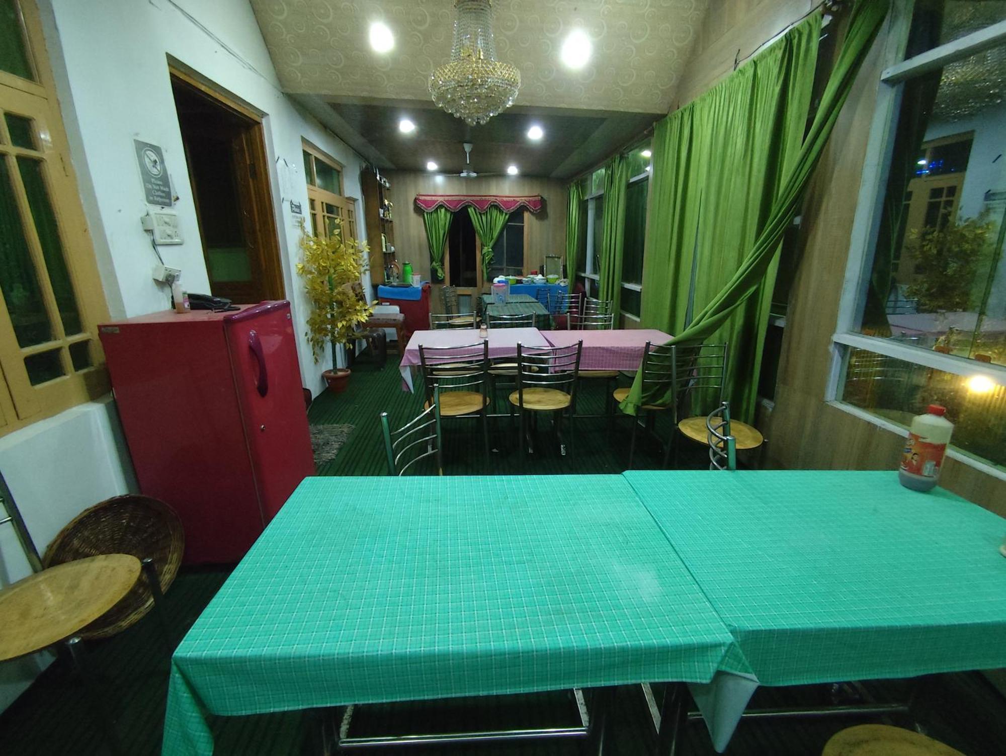 Hotel New Heaven Canal Srīnagar 外观 照片